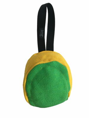 Lopta z ringového materiálu, veľká,  makká, s uškom, obvod 61cm, rôzne farby