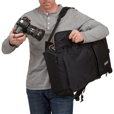 Thule Covert™ fotobatoh 32 L TCDK232 - čierny