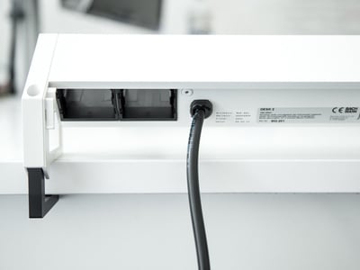 DESK2 2xUTE 230V, nabíjačka (USB C, 30W), 0.2m kábel 1.5mm², GST18, nerezová farba