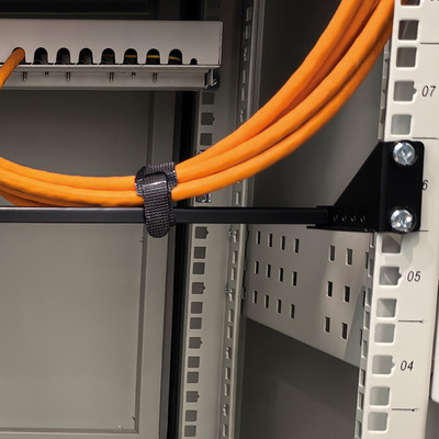 19" Panel vyväzovací, 1U, kovová, čierny