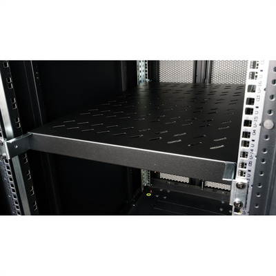 19" Polica 700mm, max. 50kg, 1U, sada skrutiek a podložiek v balení, čierna