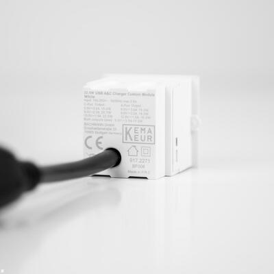 Modul pre BACHMANN, nabíjací/charger, 2xUSB (USB A + USB Typ C), 22W, 0.2m, GST18, biely