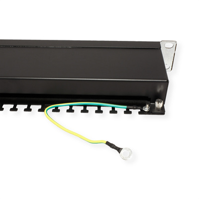 19" Patch panel 24port cat.5e, tienený s uzemnením, celokovový, 1U, čierny