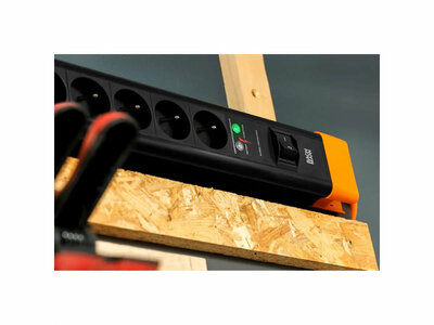 Predlžovačka CONNECTUS, 6xUTE 230V, vypínač, 2m kábel 1.5mm², hliník, čierna