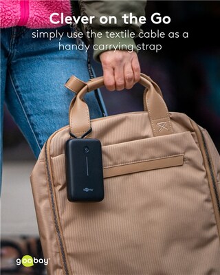 Power Bank 20000mAh, QC 3.0, LED display, zabudovaný kábel USB Typ C 0.13m, 12x7x3cm, čierna