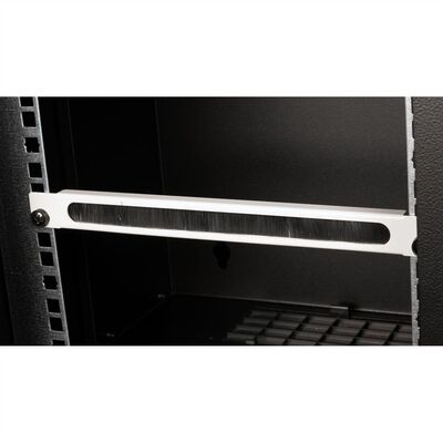 10" Panelová záslepka, prechodka s kefkami, 0.5U, sivá