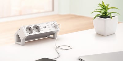 DESK2 2xUTE 230V, nabíjačka (USB C, 30W), 0.2m kábel 1.5mm², GST18, nerezová farba