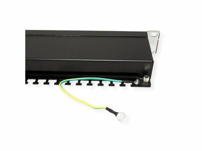 19" Patch panel 24port cat.5e, tienený s uzemnením, celokovový, 1U, čierny