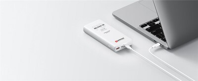 Power Bank Compact 20000mAh, QC 3.0, PowerDelivery 100w, kábel USB Typ C 0.3m, 15.7x7.4x2.5cm, biela