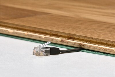 UTP Patchkábel 10m cat.6, čierny, plochý, Cu