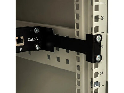 Adaptér pre zmenu inštalačnej hĺbky 151.5mm, 1U, čierny