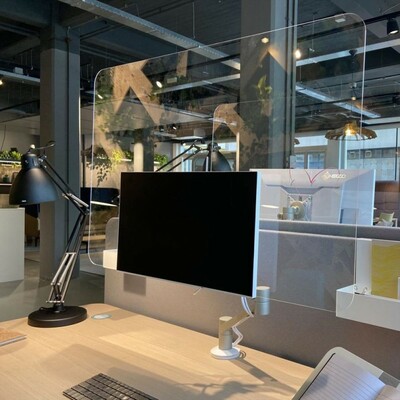 Dataflex Ochranné sklo 1 x 0.7m, montáž za monitor (VESA 100 x 100)